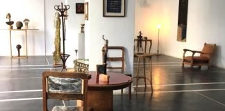 Când mobilele se privesc sau nu … Mobile și obiecte